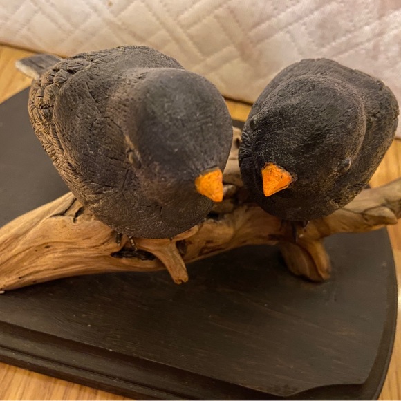 Hand made - Bird carving - dark eyed junkos - handcrafted - Picture 7 of 13